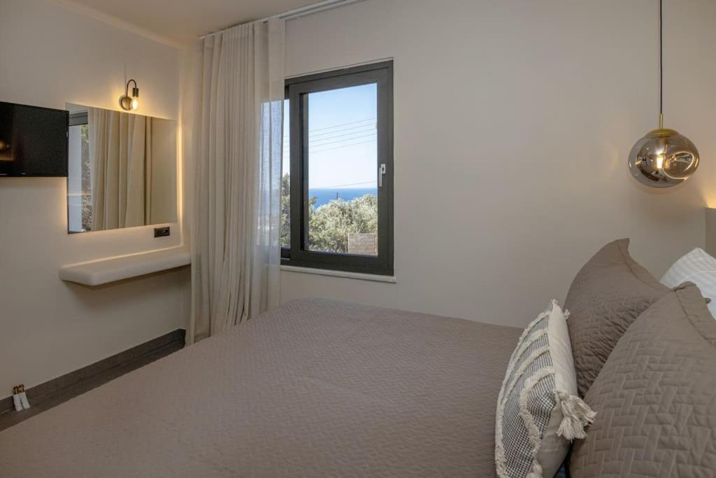 Pearl And Holiday home *